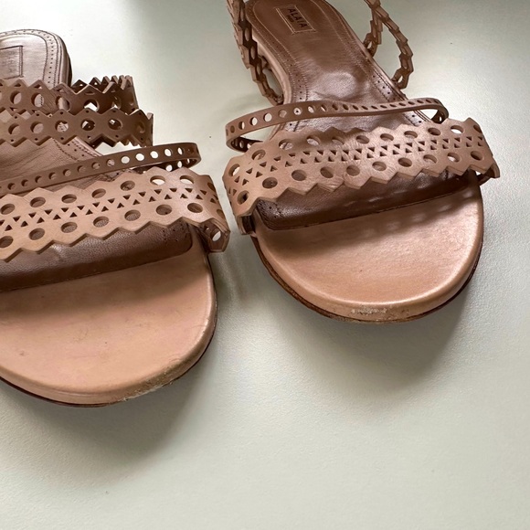 Alaia Size 39 Flats Sandals Leather Laser Cut Nude Beige - Picture 3 of 9